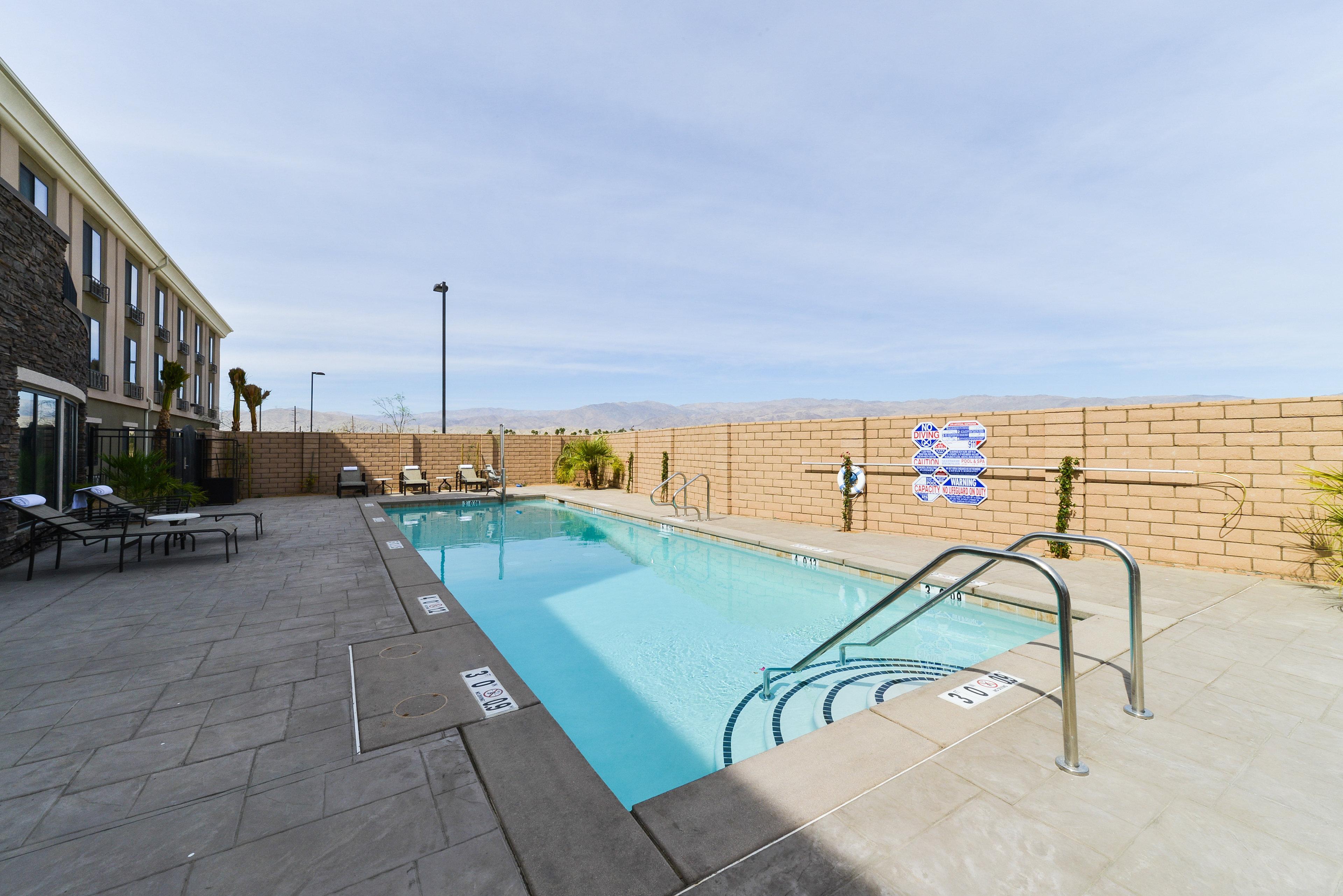 Holiday Inn Express & Suites Indio - Coachella Valley, An Ihg Hotel Exterior foto